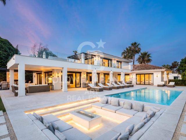 Villa En venta en Marbella photo 0
