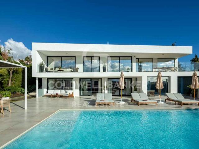 Villa En venta en Marbella photo 0