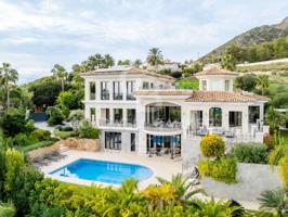 Villa En venta en Marbella photo 0