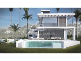 Villa En venta en Estepona photo 0