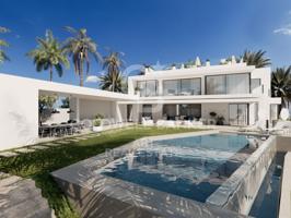Villa En venta en Marbella photo 0