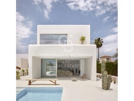 Villa En venta en Estepona photo 0