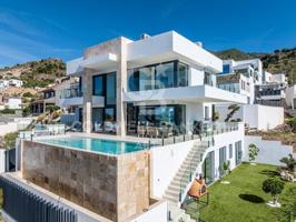 Villa En venta en Benalmádena photo 0