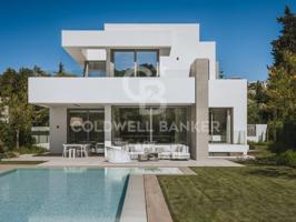 Villa En venta en Estepona photo 0