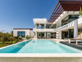 Villa En venta en Estepona photo 0