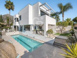 Villa En venta en Marbella photo 0