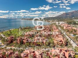  Ático En venta en Estepona photo 0