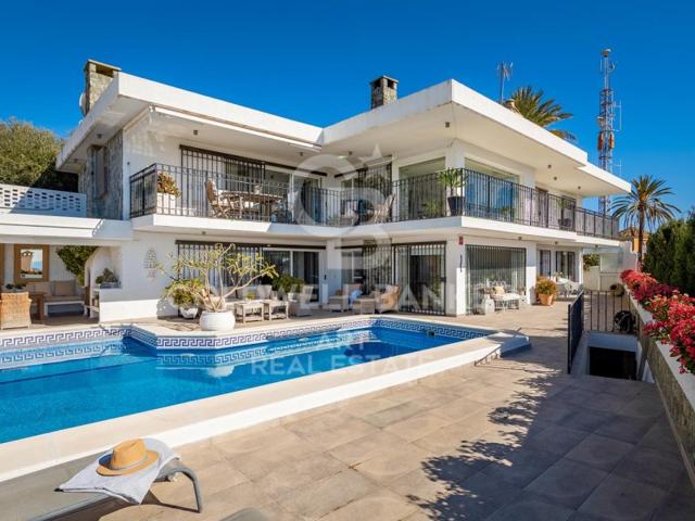 Villa En venta en Marbella photo 0