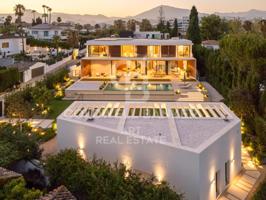 Villa En venta en Marbella photo 0