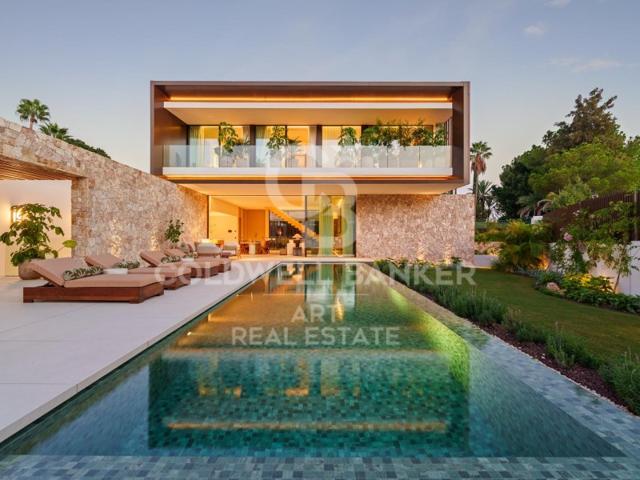 Villa En venta en Marbella photo 0