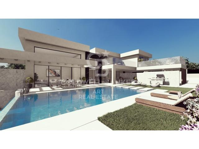 Villa En venta en Estepona photo 0