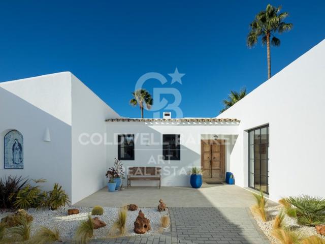 Villa En venta en Marbella photo 0