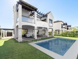 Villa En venta en Estepona photo 0