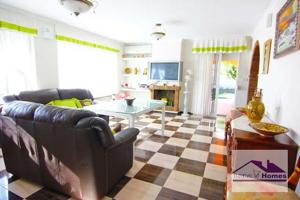 Villa En venta en Benalmádena photo 0