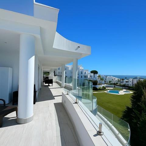 Espectacular ático dúplex con vistas al mar en Benalmádena. photo 0