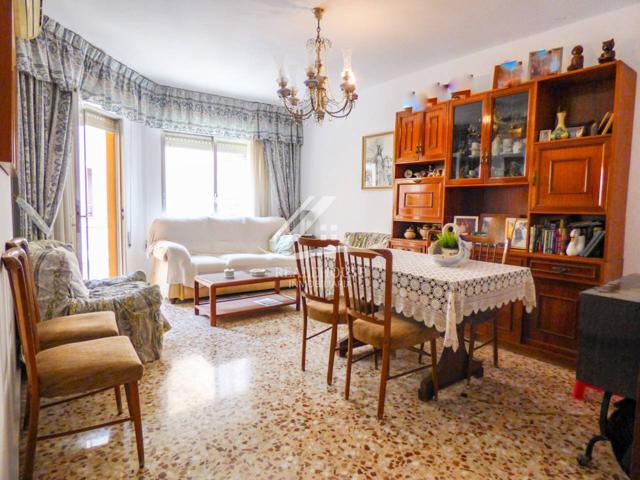 Piso de tres dormitorios a 100 metros de Marqués de Campos photo 0