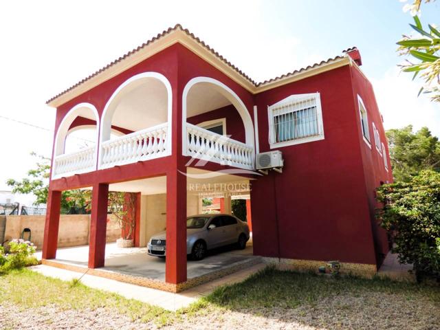 VILLA DE ESTILO MEDITERRANEO A UN PASO DE LA PLAYA photo 0