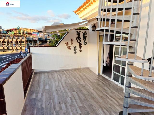 Apartamento en Los Cristianos con Solarium Privado y Vistas al Mar photo 0