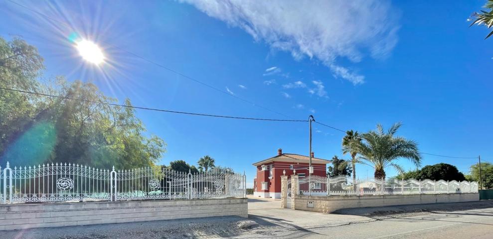 Impresionante Chalet en Algoda Matola con Amplio Jardín y Piscina Privada photo 0