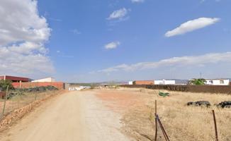 Terrenos Edificables En venta en Monterrubio de la Serena photo 0