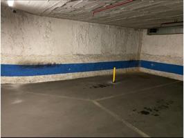 Garaje en venta en Hostafrancs(08015) photo 0