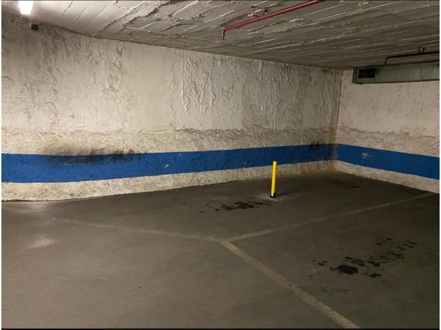 Garaje en venta en Hostafrancs(08015) photo 0