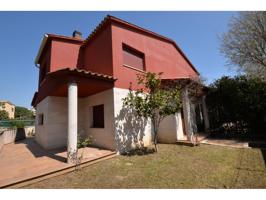 Bonita y amplia casa apareada en venta en Palamós photo 0