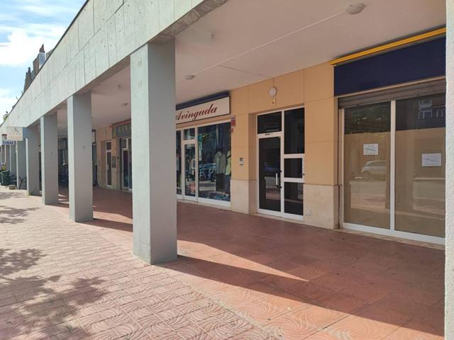 Local en venta en Av Catalunya de Palamós photo 0