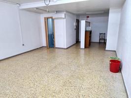 &quot;Local comercial ideal: 45m², baño incluido, ¡invierte en tu futuro!&quot; photo 0