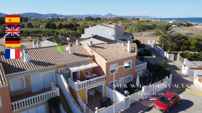 Oliva Nova ¡Oportunidad! Se vende atractivo conjunto de 2 apartamentos en 2da línea de la playa de arena photo 0