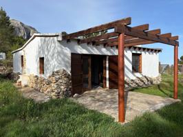 Casita rústica en plena naturaleza. photo 0