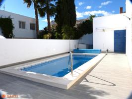 Gran villa luminosa de 4 dormitorios con piscina. photo 0