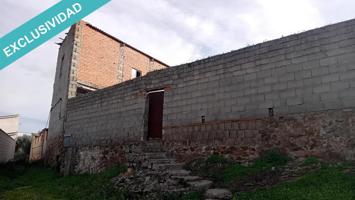 Excepcional Solar Urbano en Lagartera: 1.997 m² con Todos los Servicios photo 0