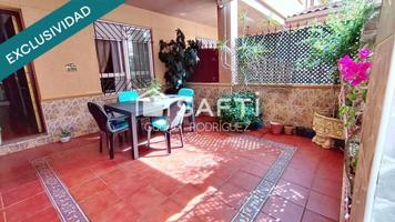 ¡Fantástico adosado en venta en la Barriada de Llera! photo 0
