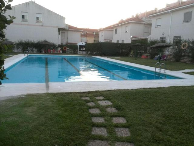 ¡Oportunidad en Urbanización Guadiana! Chalet adosado photo 0