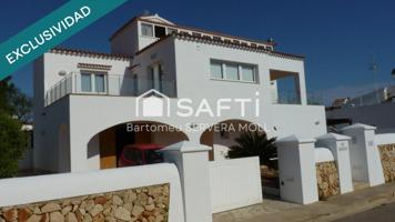 DISTINGUIDO CHALET CON PISCINA Y LICENCIA TURÍSTICA EN ZONA COSTERA DE CIUTADELLA photo 0