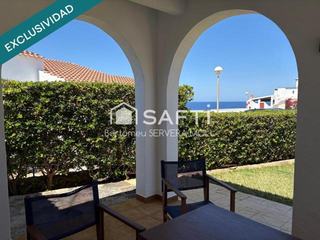 EXCLUSIVO CHALET CON LICENCIA TURÍSTICA VITALICIA, PISCINA COMUNITARIA Y VISTAS AL MAR. photo 0