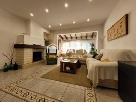 Chalet con piscina y garaje en Cala Blanca photo 0