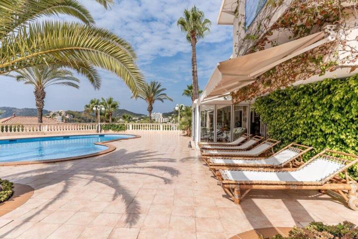 Fabulosa y Espaciosa Villa con Jardín - Licencia turística para 12 personas - C- Gavines photo 0