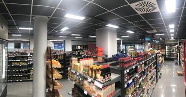 Traspaso por 174.500 euros + leasing y alquiler photo 0