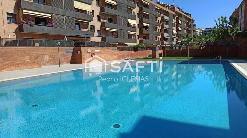 Bajos premium con terraza, amplio jardín y complejo de entretenimiento con piscina comunitaria. photo 0