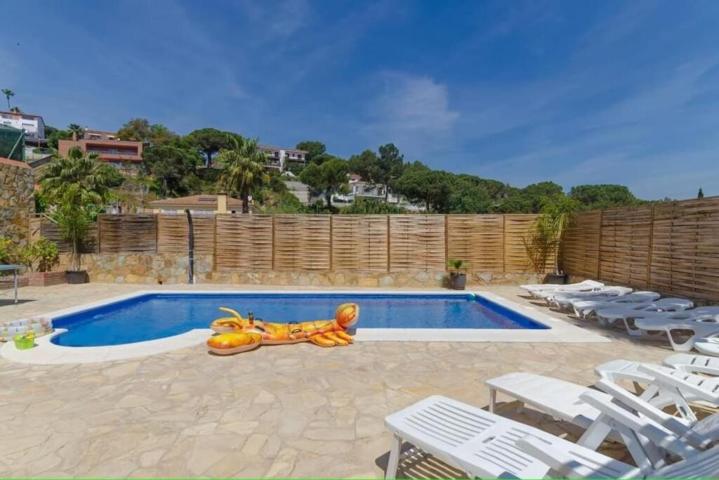 EXCLUSIVA VILLA CON LICENCIA TURÍSTICA EN LLORET DE MAR photo 0