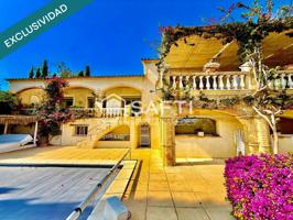 Exclusiva villa de lujo en Pau Palau-Saverdera photo 0