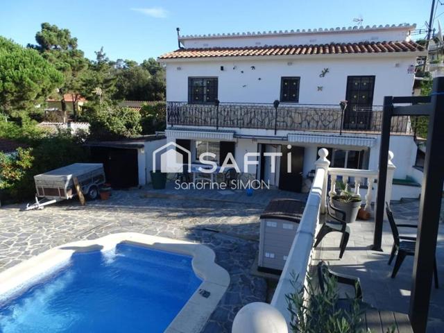 CASA LUMINOSA PISCINA JARDIN PLANO photo 0