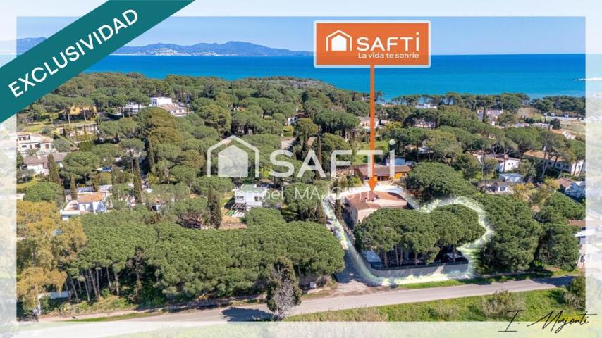 Casa Exclusiva a 400 Metros de las Playas de Sant Martí dEmpúries en la Costa Brava. photo 0