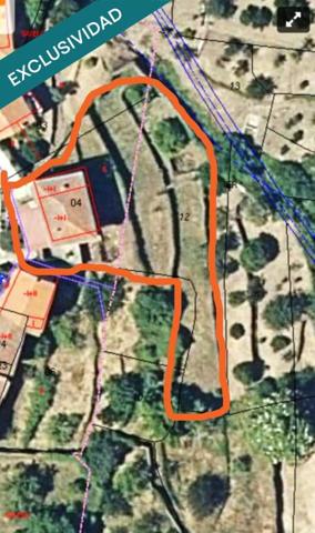Parcela con vivienda de tes dormitorios, baño, salón, dos cocinas, cochera, tres plantas, dos sótanos y más de 700m2 de huerto. Vistas como se puede ver espectaculares en un paraje inigualable. Amplias posibilidades de explotación. Precio muy compet photo 0