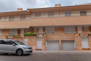 Unifamiliar Pareada En venta en Adoratrices, Guadalajara photo 0