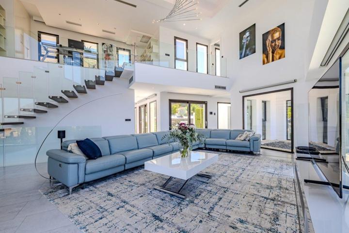 Exclusiva villa de lujo con vistas panorámicas en Jávea photo 0