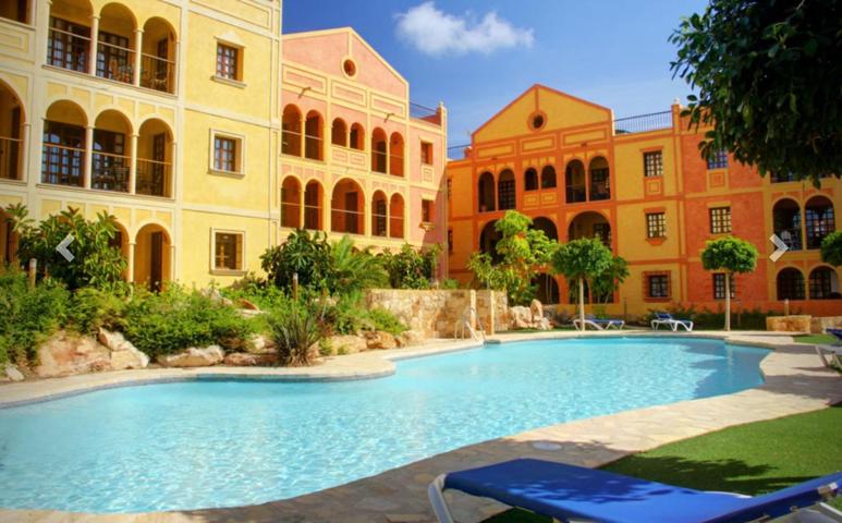 Apartamento de 3 Dormitorios en Desert Springs Resort photo 0