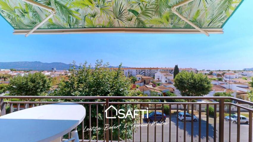 En Venta en EXCLUSIVA SAFTI: Amplio Apartamento en Empuriabrava con Vistas Impresionantes photo 0